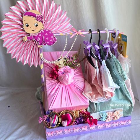 Baby Girl Hamper Ideas, Baby Shower Hamper, Hamper Ideas, Happy Love Day, Packing Ideas, Baby Favors, Diy Baby Shower Gifts, Baby Hamper, Bespoke Gifts