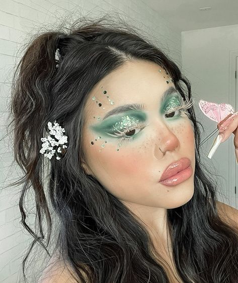 Fairy Makeup Ideas, No Ordinary Girl, Unicorn Makeup, Magical Makeup, Ethereal Makeup, Unique Makeup, Magical Fairy, Fairy Makeup, Dope Makeup