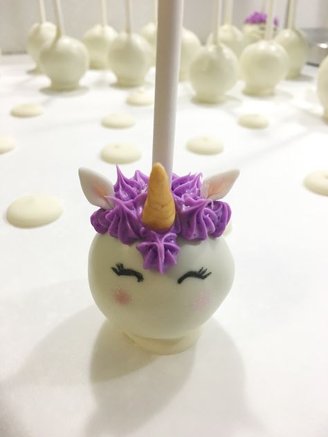 How To Make A Unicorn Cake, Cake Pop Receita, Diy Unicorn Cake, Unicorn Cake Pops, Diy Cake Pops, Diy Birthday Cake, Pretty Desserts, Birthday Cake Pops, Diy Unicorn