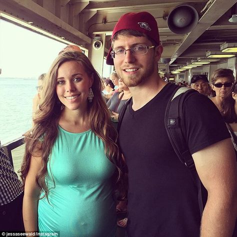 Bittersweet: Jessa Duggar, pictured with husband Ben Seewald, is due to give birth to her ... Josh Duggar Family, Amy Duggar, Jessa Duggar, Duggar Girls, Josh Duggar, Jeremy Vuolo, Hollywood Scenes, Grey Quotes, Duggar Family