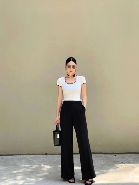 Trousers Ootd, Office Outfits Women Casual, Simple Casual Outfits, Simple Style Outfits, Classic Style Outfits, Business Outfits Women, Office Outfits Women, Woman Suit Fashion, Casual Day Outfits