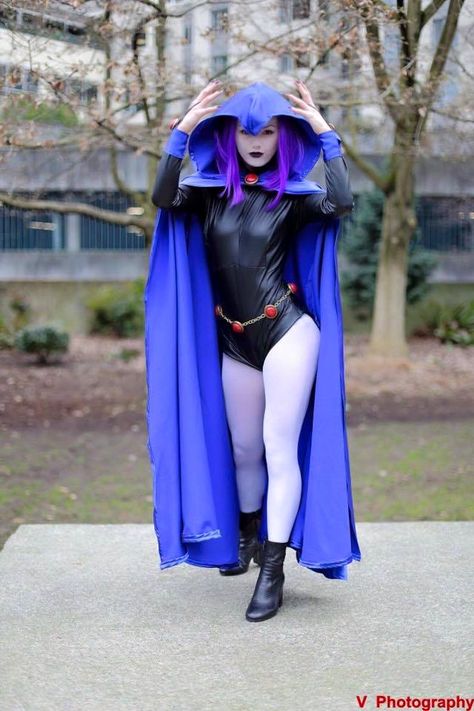 Image may contain: 1 person, standing, outdoor and text Raven Teen Titans Cosplay, Raven Outfits, Teen Titans Cosplay, Raven Cosplay, Dc Cosplay, Comic Con Cosplay, Marvel Cosplay, Cosplay Diy, Costume Collection