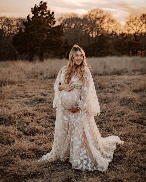 Tara Henderson on Instagram: “Soon to be mama of 4 👶🏼✨ Thank you so much @gillianolerphotography for capturing this pregnancy so beautifully and to @bentleyandlace for…” Tara Henderson, Harry And Hermione, Hermione, Baby Fever, Thank You So Much, Victorian Dress, Thank You, On Instagram, Beauty