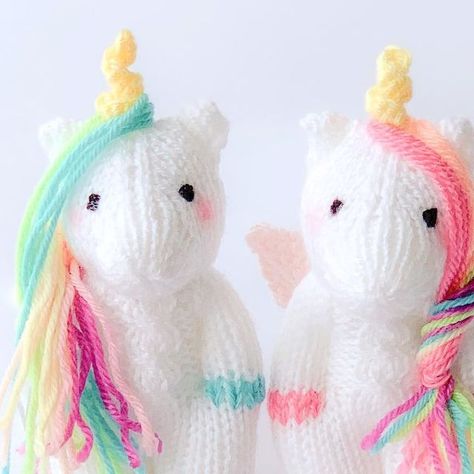 Knitted Unicorn, Circular Knitting Needles Patterns, Unicorn Knitting Pattern, Unicorn Doll, Sewing Crafts Tutorials, Unicorn Pattern, Unicorn Toys, Loom Knitting Patterns, Knitted Toys