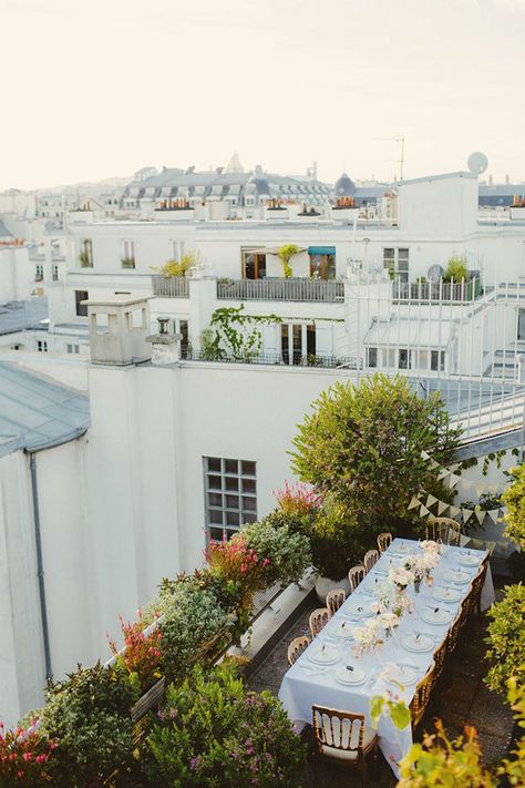 Urban Gardening Balcony, Rooftop Dining, Paris Rooftops, Exquisite Gardens, Balcony Plants, Rooftop Wedding, Rooftop Garden, City Garden, City Apartment