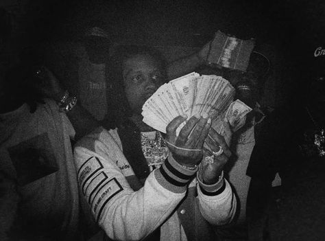 Lil Durk Black And White, Lil Durk Pfp, Lil Durk Aesthetic, Rapper Aesthetic, Playlist Covers Photos, Rapper Style, 21 Savage, Lil Durk, Chief Keef