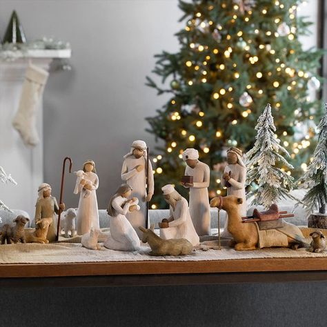 Nativity Christmas Tree Ideas, Willow Tree Nativity Display Ideas, Nativity Scene Decor Ideas, Nativity Set Display Ideas, Cute Nativity Scene, Sheep And Shepherd, Nativity Sets Display, Willow Tree Nativity Set, Christmas Nativity Scene Display