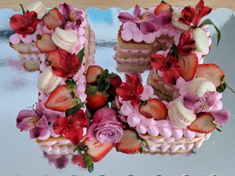 Thirteen Birthday Cake, Thirteenth Birthday Ideas, Thirteen Birthday, Thirteenth Birthday, 13 Birthday Cake, 13 Birthday, Stella Rose, Birthday Inspo, Birthday Party For Teens