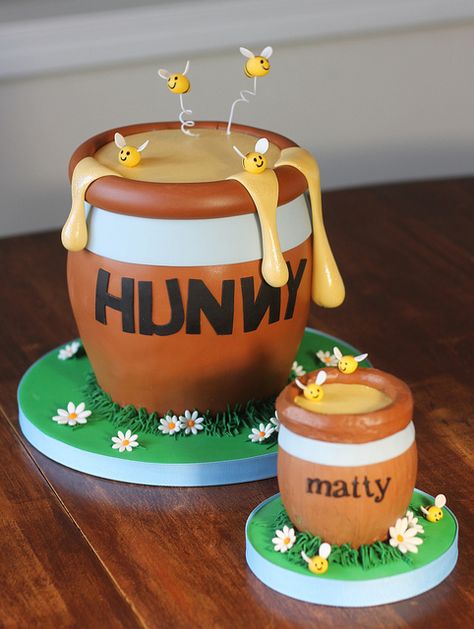 Pooh Hunny Pot Cake by Cakebox Special Occasion Cakes, via Flickr Hunny Pot Cake, Pooh Hunny Pot, Hunny Pot, Pot Cake, Pool Cake, Pooh Cake, Pot Cakes, Winnie The Pooh Cake, Winnie The Pooh Honey