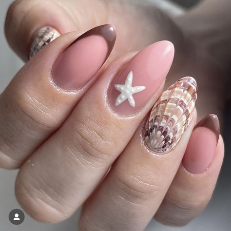 Summer nails Nola Nails, Seashell Nail Art, Seashell Nails, Fancy Nails, Nails Ideas, Nail Ideas, Nail Inspo, Summer Nails, Sea Shells