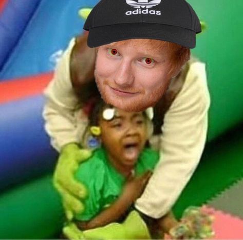 Cursed Ed Sheeran Pics, Ed Sherman, Bread Sheeran, Ed Shiran, Son Meme, Ed Sheeran Love, Ugly Photos, Best Pictures Ever, Weiners