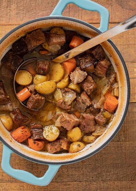 Roast Soup Recipes, Pot Roast Soup, Pot Roast Stew, Roast Soup, Leftover Beef Stew, Leftover Roast Beef Recipes, Roast Beef And Potatoes, Leftover Pot Roast, Spaghetti With Ground Beef