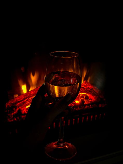 Wine Fireplace Aesthetic, Wine In Bed Aesthetic, Dinner Date Aesthetic, Autumn Wine, Wine Photography, Cool Wallpapers For Phones, Pretty Drinks, Cartoon Wallpaper Iphone, Instagram Food