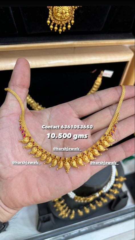 Lightweight Necklace Gold Indian, Gold Mango Necklace Designs, Mango Chain Gold, Mango Gold Necklace, Necksets Gold Designs, 10grms Gold Necklace Designs, Mango Design Necklace Gold, Lightweight Gold Necklace Indian, Mango Necklace Indian Gold