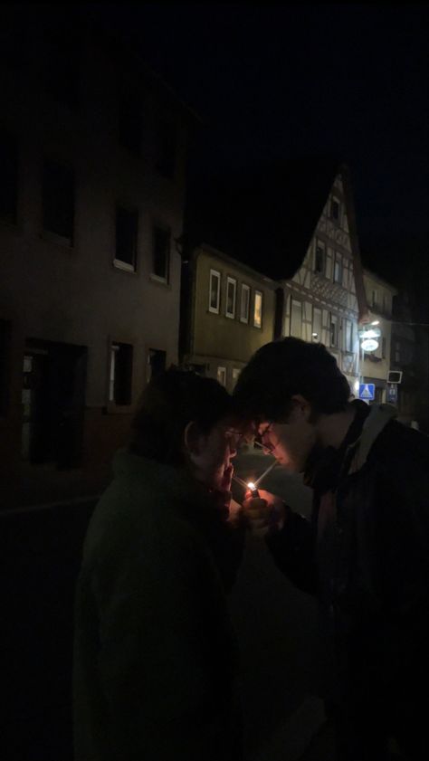 Couples Ciggerate Aesthetic, Two People Sharing A Lighter, Two Guys Aesthetic Friends, Sharing A Ciggerate, Couple Ciggerate Aesthetic, Smoker Boyfriend, Sharing Ciggerate, Narkotik Aesthetic, Smoker Couple