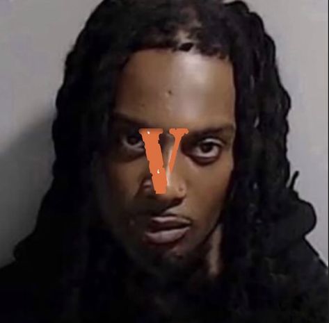 carti playboicarti vlone vlone carti cashcarti vampcarti kingvamp Vlone Pfp, Demonic Pfp, Streetwear Wallpaper, Hip Hop Images, Frank Ocean Wallpaper, Doom 3, Yo Gotti, Bike Sketch, Rap Video