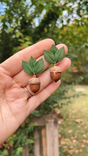 Witchy Clay Jewelry, Tea Bag Earrings, Nature Polymer Clay Earrings, Cottage Core Polymer Clay Earrings, Nature Clay Earrings, Polymer Clay Ideas Jewelry, Cottagecore Polymer Clay, Polymer Clay Leaves, Halloween Jewellery