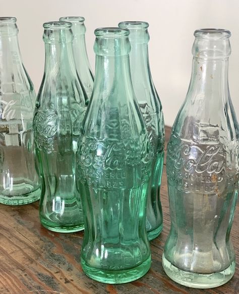 DATING OLD COCA-COLA BOTTLES - MY WEATHERED HOME Vintage Coke Bottles, Old Coke Bottles, Coca Cola Glass Bottle, Jay Core, Glass Coke Bottles, Vintage Soda Bottles, Dusting Spray, Vintage Soda, Old Glass Bottles