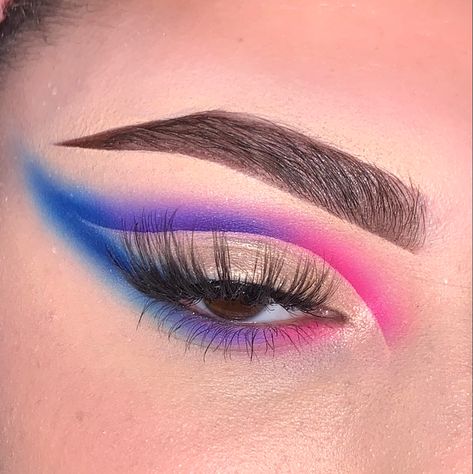 Lgbtq Makeup Ideas, Bi Makeup, Bi Pride Makeup, Makeup Pride, Lgbtq Makeup, Bisexual Makeup, Bi Pride Nails, Pride Makeup Ideas Bisexual, Pansexual Makeup