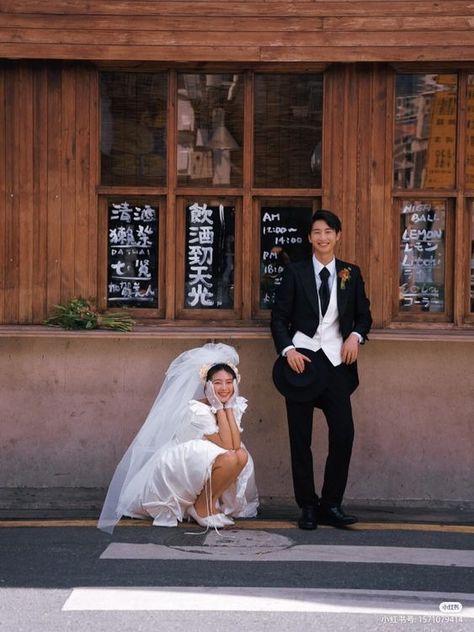 Funny Pre Wedding Photoshoot, Korean Engagement Photos, Quotes About Love And Marriage, Pre Wedding Photoshoot Ideas, Wedding Jokes, Pre Wedding Photoshoot Theme, Wedding Photoshoot Ideas, Pre Wedding Photoshoot Props, Wedding Fotos