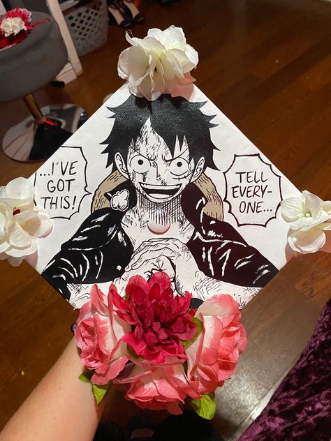 Graduation Cap Designs One Piece, Jujutsu Kaisen Graduation Cap, Attack On Titan Graduation Cap, Anime Grad Cap Ideas, Avatar Graduation Cap, One Piece Graduation Cap, Red Graduation Cap Designs, Anime Graduation Cap, Anime Graduation