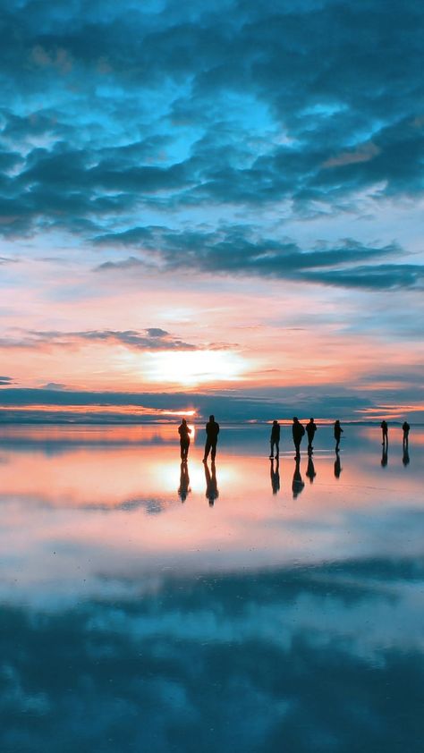 #Bolivia #AméricadelSur #paisajes Uyuni Salt Flats, Uyuni Bolivia, Salt Flat, Bolivia Travel, South America Travel, Travel Design, America Travel, Places Around The World, Double Tap