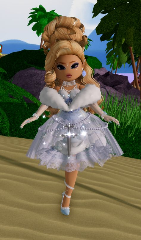 Royale High New Years Outfit, Beauty Pageant Royale High Theme, Orange You Glad Outfit Royale High, Beauty Pageant Royal High, Royale High High End Designer Fashion, Your Favorite Holiday/season Royale High, Royale High Dripping In Diamonds, Dripping In Diamonds Outfit, Darling Diva Royale High