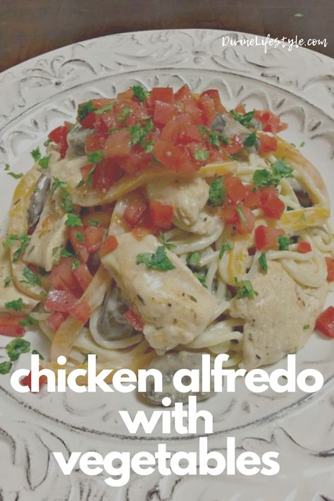 Chicken Alfredo With Vegetables, Alfredo With Vegetables, Veggie Alfredo, Vegetable Recipes Dinner, Pasta Recipes Alfredo, Chicken Alfredo Recipes, Kinds Of Vegetables, Vegetable Pasta, Recipe Dinner