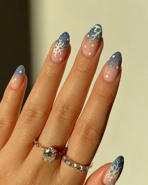 We’re here to brighten up these dark winter days with stylish + seasonal winter nail ideas! Explore tons of winter nail designs like these icy blue glitter fade nails with snowflake nail art so you can look your best when you’re all bundled up! Blue Christmas Nails, French Nail Designs, Seasonal Nails, Blue Nail Designs, Blue Nail, Winter Nail Art, Winter Nail Designs, Festival Nails, Xmas Nails