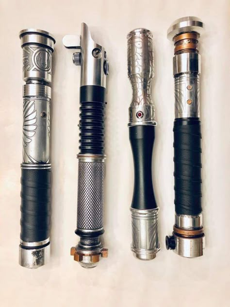 Unique Lightsaber Hilt Design, Cool Lightsaber Designs, Lightsaber Hilt Design Ideas, Lightsaber Types, Curved Lightsaber, Lightsaber Custom, Lightsaber Design Ideas, Green Lightsaber, Lightsaber Ideas