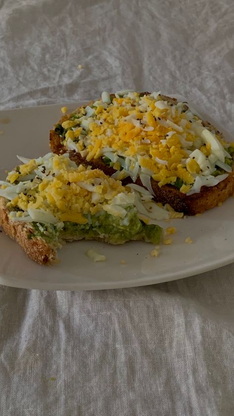 Sourdough Bread Toast, Sourdough Toast, Bread Toast, Avocado Recipes, Sourdough Bread, Cafe Food, Avocado Toast, Good Eats, Meal Prep