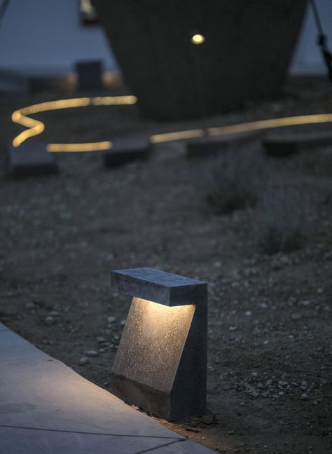 Concrete Light, Architectural Lighting Design, Pet Cemetery, Info Board, Facade Lighting, Areas Verdes, Contemporary Light Fixtures, Modern Outdoor Lighting, Large Pendant Lighting