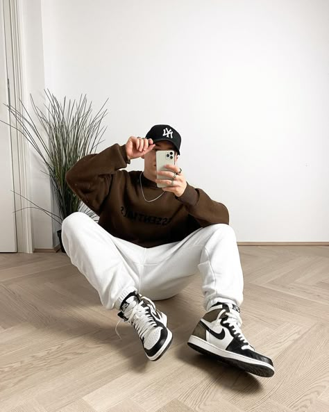 Mocha Jordan 1 Outfit, Brown Sweater Outfit, Jordan 1 Outfit Men, Jordan 1 Outfit, Streetwear Inspiration, Jordan Outfit, Black Men Street Fashion, Street Style Outfits Men, Street Fashion Men Streetwear