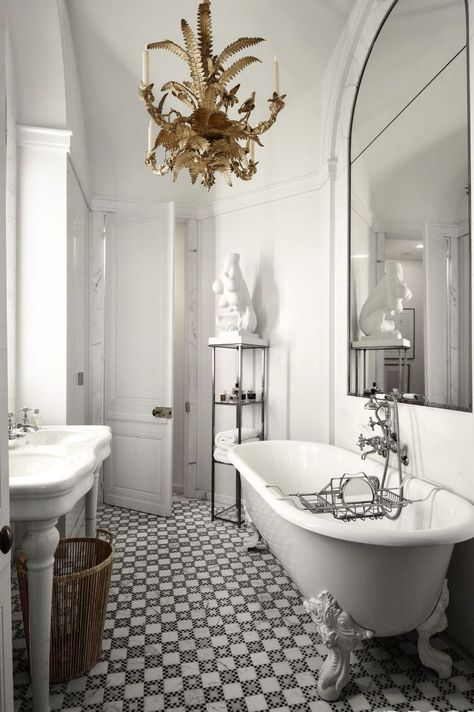 It’s timeless and classic, calming and cool. Whether you’re looking to go full-monochrome or build a clean canvas for your favorite decor, these grey bathrooms prove how dynamic the shade can be. #graybathrooms #graybathroomideas #monochromaticbathrooms #monochromebathrooms #bathroomideas #graybathroomideas #elledecor Parisian Bathroom, Luxe Bathroom, Black White Bathrooms, Bathroom Design Trends, Bad Inspiration, Salon Interior Design, Guest Bathrooms, Bathroom Trends, Trendy Bathroom