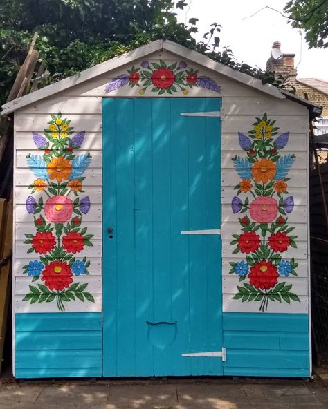 Colourful Shed Ideas, House Exterior Decorating Ideas, Colourful Shed, Folk Art Painted Door, Floral Painted Door, Back Porch Paint Ideas, Folk Art Door, Shed Door Colors, Garden Shed Mural