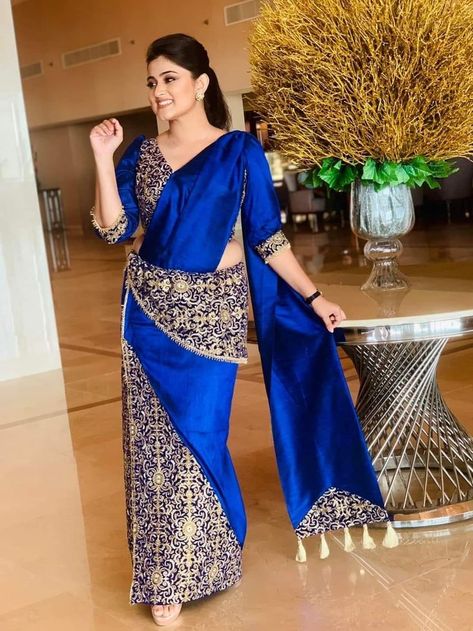 Made Up Kandyan Saree, Kandiyan Saree Designs, Osariya Designs Modern, Kandian Saree Jacket Designs Latest, Kandyan Saree For Party, Sari Jacket Designs, Kandyan Saree Jackets Designs, Sinhalese Wedding, Kandyan Saree Designs