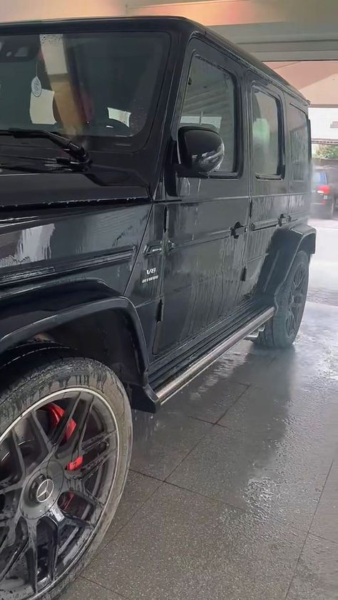 G Wagon Snapchat Story, G Class Aesthetic, G Wagon Amg, Black G Wagon, Hello Kitty Appliances, Spain Travel Outfits, Car Dump, Rauch Fotografie, Best Island Vacation