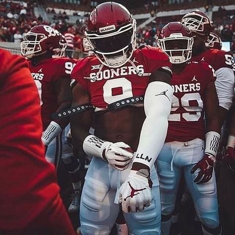 Football Linebacker Drip, Linebacker Drip, Football Dream, Ou Sooners Football, Football Swag, Chiefs Wallpaper, Sooners Football, Oklahoma Sooners Football, Football Drip