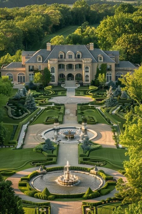 Grand Home Entrance, Mansion Courtyard, Mansion Garden, Mansion Aesthetic, Old Money House, English Manor Houses, Castle Mansion, Dream Life House, Dream House Rooms