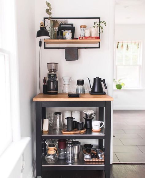 1,942 Likes, 14 Comments - Coffeetized ™ • Coffee Gear (@coffeetized) on Instagram: “Awesome setup! ☕ Don't forget to visit our website at www.coffeetized.com. All sorts of coffee…” Kaffe Station, Bar Corner, Coffee Bar Station, Coffee Bar Ideas, Diy Coffee Bar, Coffee Bar Design, Design Café, Home Coffee Stations, Making Coffee