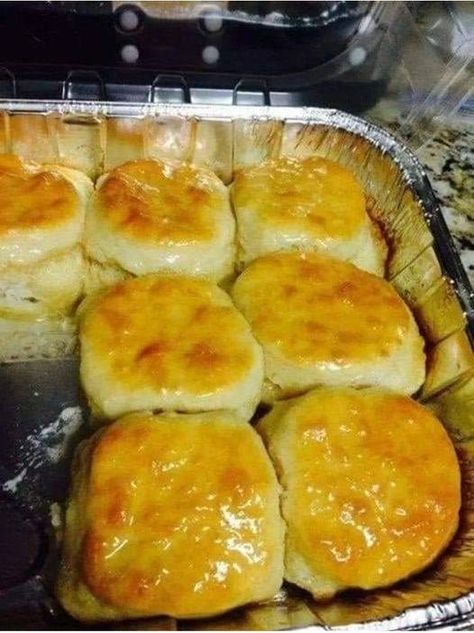 Fathead Rolls, Clean Keto Recipes, Recipes High Protein, Buttermilk Biscuits Recipe, Clean Keto, Buttermilk Biscuits, Corn Flakes, Baking Mix, Keto Bread