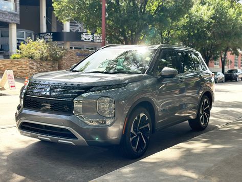 Mitsubishi Outlander 2023, Honda Passport, Mitsubishi Motors, Heated Seat, New 2023, Mitsubishi Outlander, Future Car, Car Stuff, Cruise Control