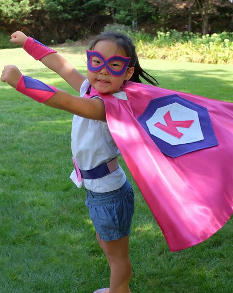 Cape For Kids, Pink Superhero, No Sew Cape, Bond Outfits, Super Hero Day, Pijama Party, Superhero Cape, Capes For Kids, Superhero Capes