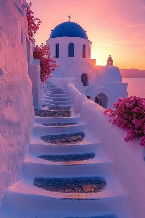 Sunset In Santorini, Greece Monuments, Grecia Aesthetic, Santorini Greece Photography, Santorini Greece Aesthetic, Greek Wallpaper, Santorini Photography, Greece Vibes, Greek Landscape