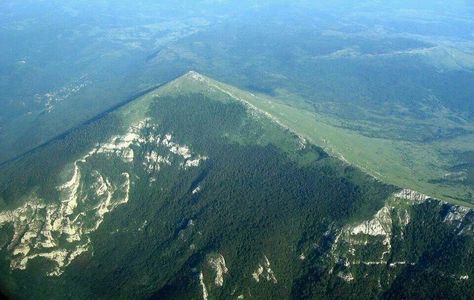 planina Rtanj Serbian Folklore, Out Of Place Artifacts, Aliens History, Serbia Travel, Ancient Aliens, Travel List, Eastern Europe, Serbia, Energy Healing