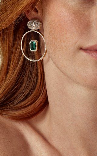 Emerald Jewelry Ring, Illusion Earrings, Emerald Earring, Pinterest Jewelry, New Gold Jewellery Designs, Jewelry Photoshoot, Jewelry Bracelets Gold, Wedding Jewellery Collection, Gold Rings Fashion