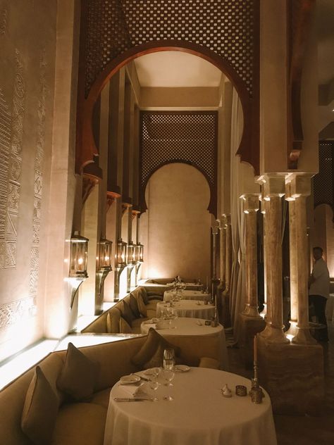 Moroccan Restaurant Interior, Amanjena Marrakech, Restaurant Seating Design, Villa Marrakech, Restaurant Exterior Design, Moroccan Restaurant, Turkish Restaurant, Urban Design Concept, Classical Interior