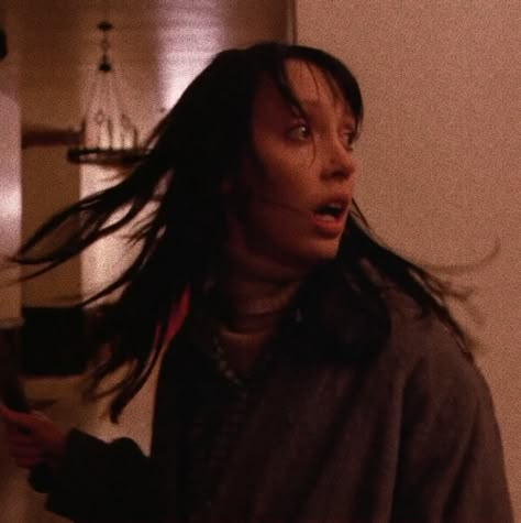 Horror Movie Reference, Wendy Torrance Icons, Shelly Duvall The Shining, The Shining Shelley Duvall, Horror Girl Aesthetic, Wendy The Shining, Mouthwashing Aesthetic, Horror Movie Stills, Shelly Duvall