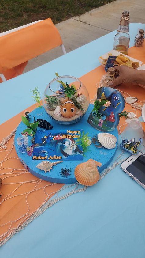 Finding Nemo Table Decorations, Finding Dory Centerpieces Ideas, Finding Nemo Centerpieces Ideas, Nemo Centerpieces Ideas, Finding Nemo Centerpieces, Nemo Centerpieces, Finding Nemo First Birthday, Finding Nemo Birthday Party Ideas, Nemo Party Decorations