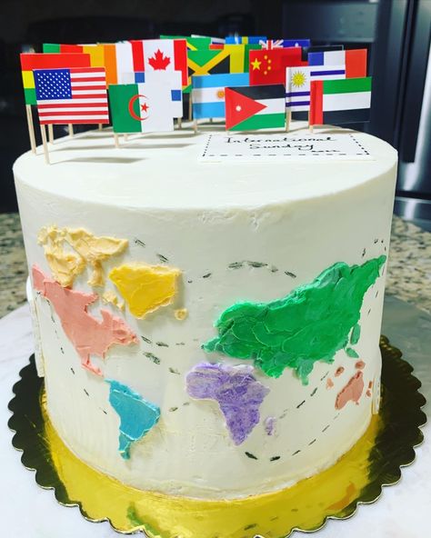 Countries Of The World Birthday Party, Geography Birthday Party, Flag Cake Ideas, Around The World Cake, Missions Conference, Map Cake, Country Birthday Party, America Cake, Baby Boy Birthday Cake